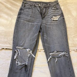 American Eagle Mom jean